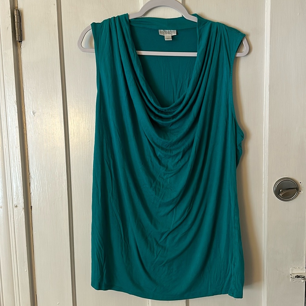 BISSOU BUSSOU woman’s top.